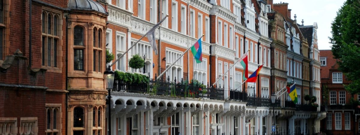 Embajadas y conductores privados: Garantizando la seguridad de los diplomáticos